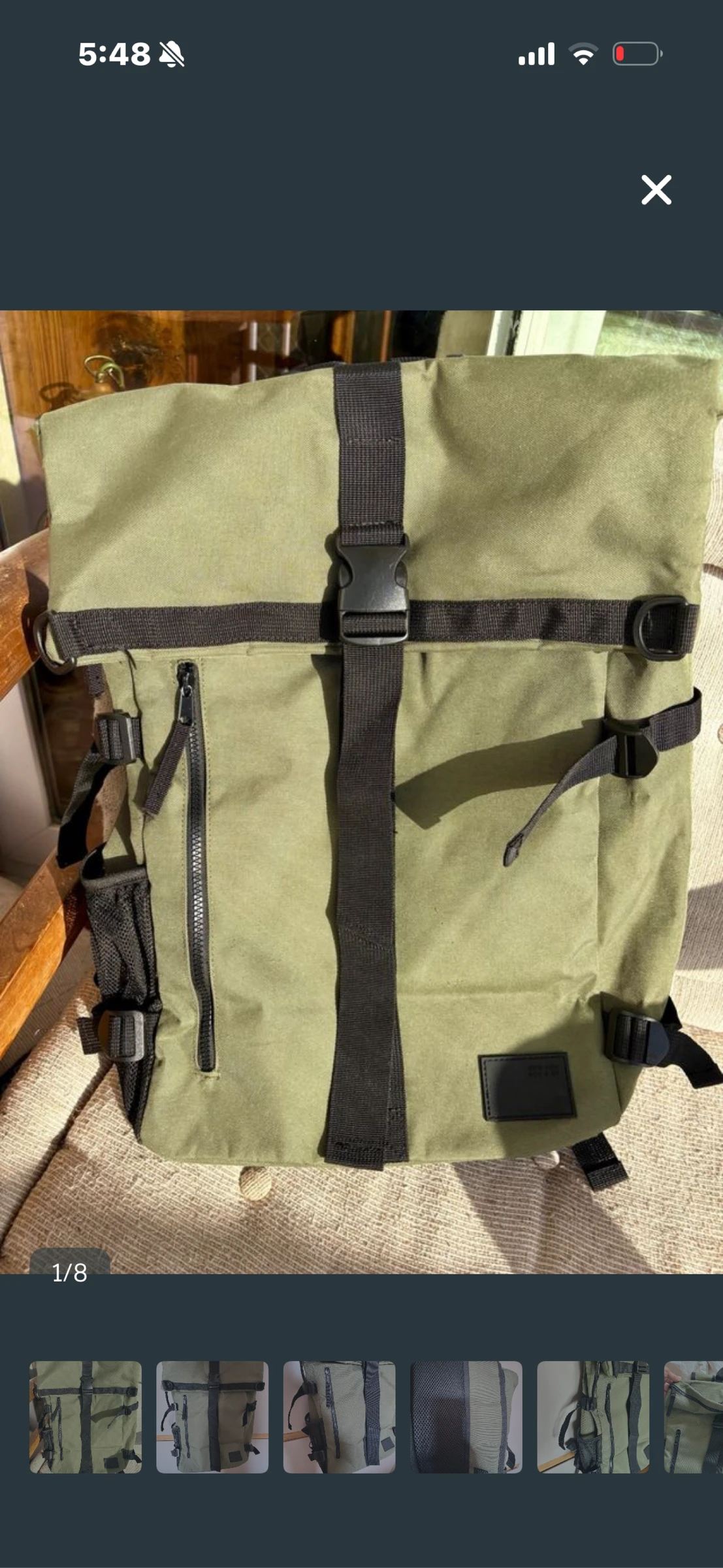 Mochila verde estilo roll-top